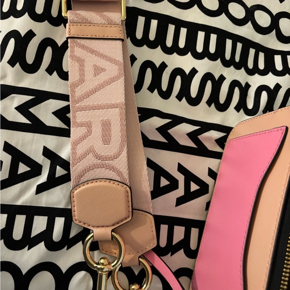 Marc Jacobs Snapshot rose multi color bag with 2 straps - Picture 3 of 11